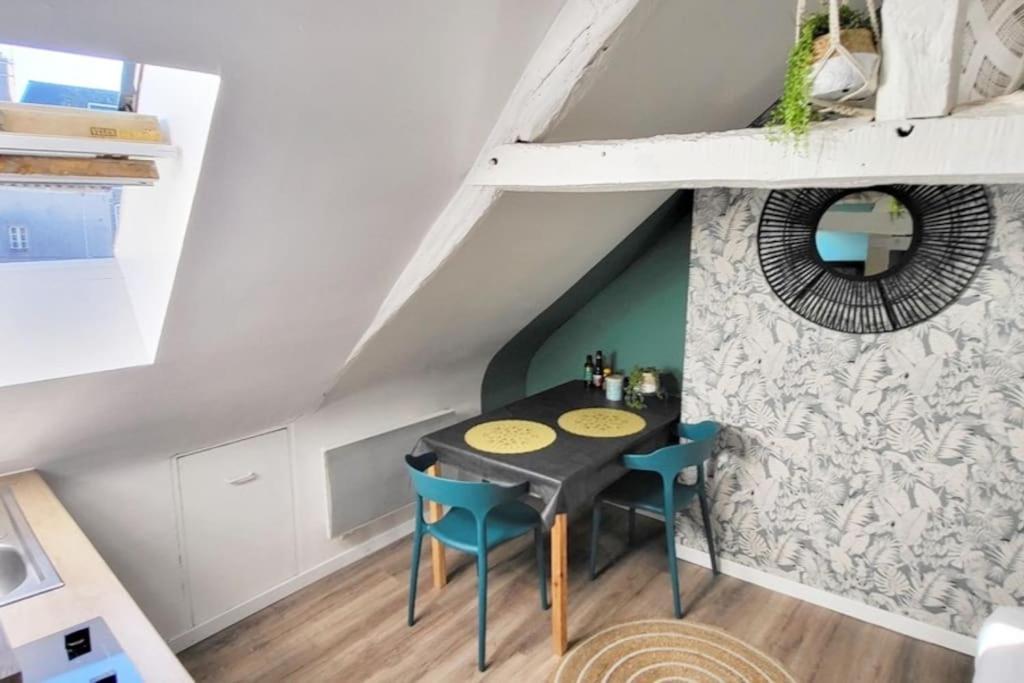 La Cabane - Petit Studio Mansarde - Plage 50M - Rue Gratuite Сен Мало Екстериор снимка
